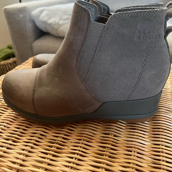 Sorel waterproof bootie size 7.5 - Picture 2 of 5